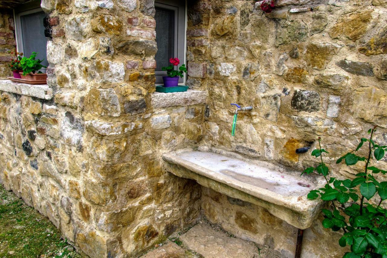 Agriturismo "Antico Borgo" マロースティカ エクステリア 写真