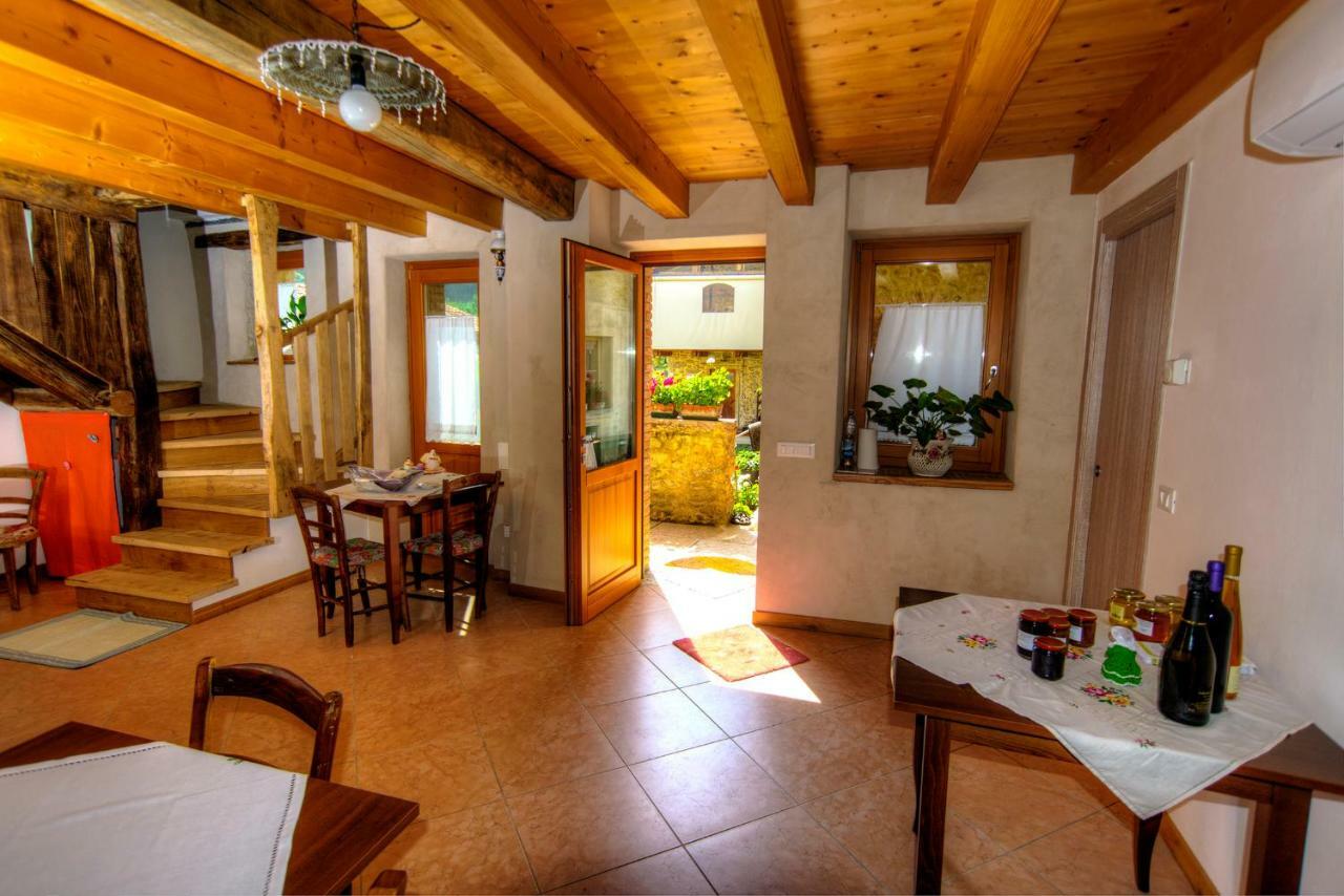 Agriturismo "Antico Borgo" マロースティカ エクステリア 写真