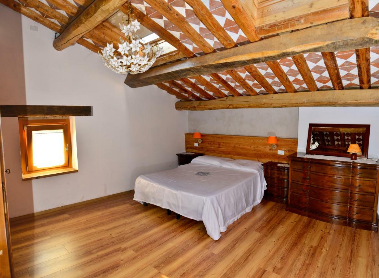 Agriturismo "Antico Borgo" マロースティカ エクステリア 写真
